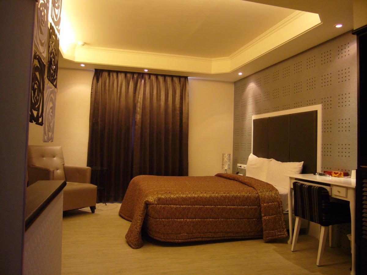 Windmill Fashion Hotel Kaohsiung Luaran gambar